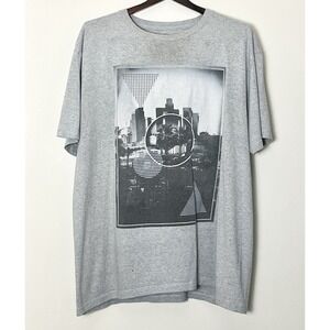 Hey Dude Graphic T-Shirt Men's XL Gray City Futurism Artcore Skateboarding Surf‎